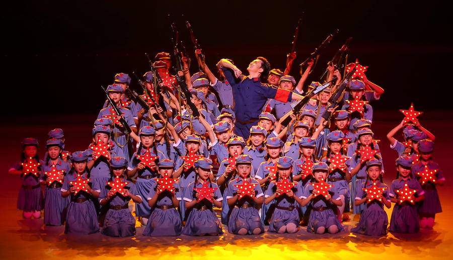 為人民抒懷，為時(shí)代放歌——新時(shí)代文藝創(chuàng)作的光榮使命